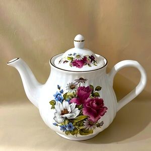 Arthur Wood and Son Staffordshire Floral Teapot Made in England E1218